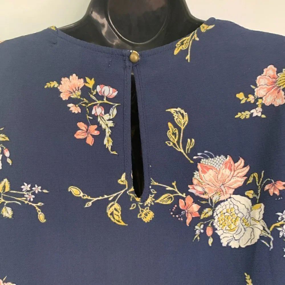 Rewind Navy Floral Blouse - Picture 6 of 7